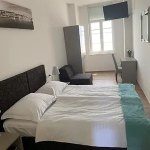 Kapselhotell Rirooms